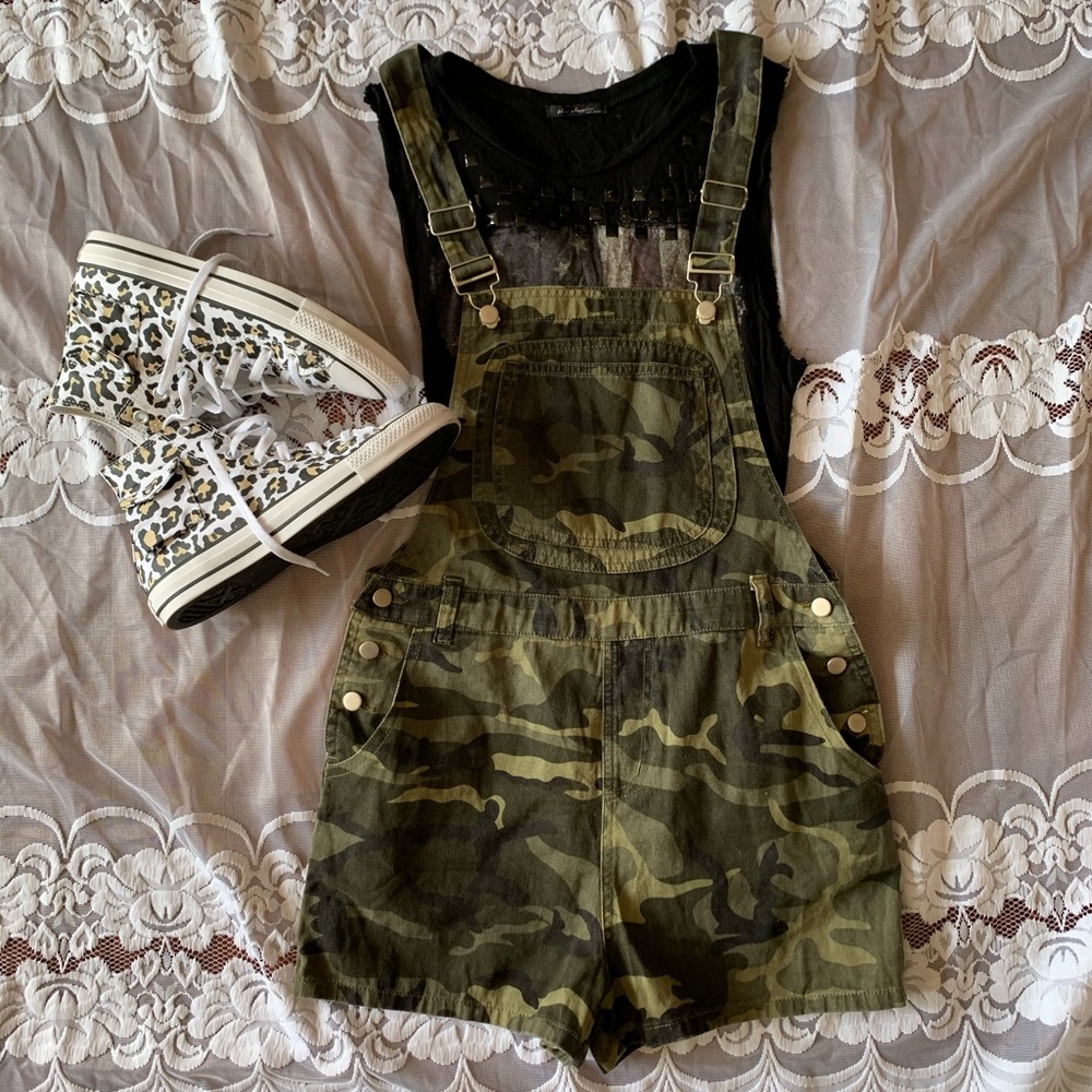 Camo Overalls Shortalls Sz Small